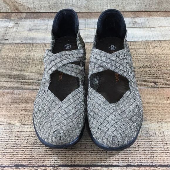 Bernie Mev Black Metallic Woven Wedge Pumps - Picture 3 of 11